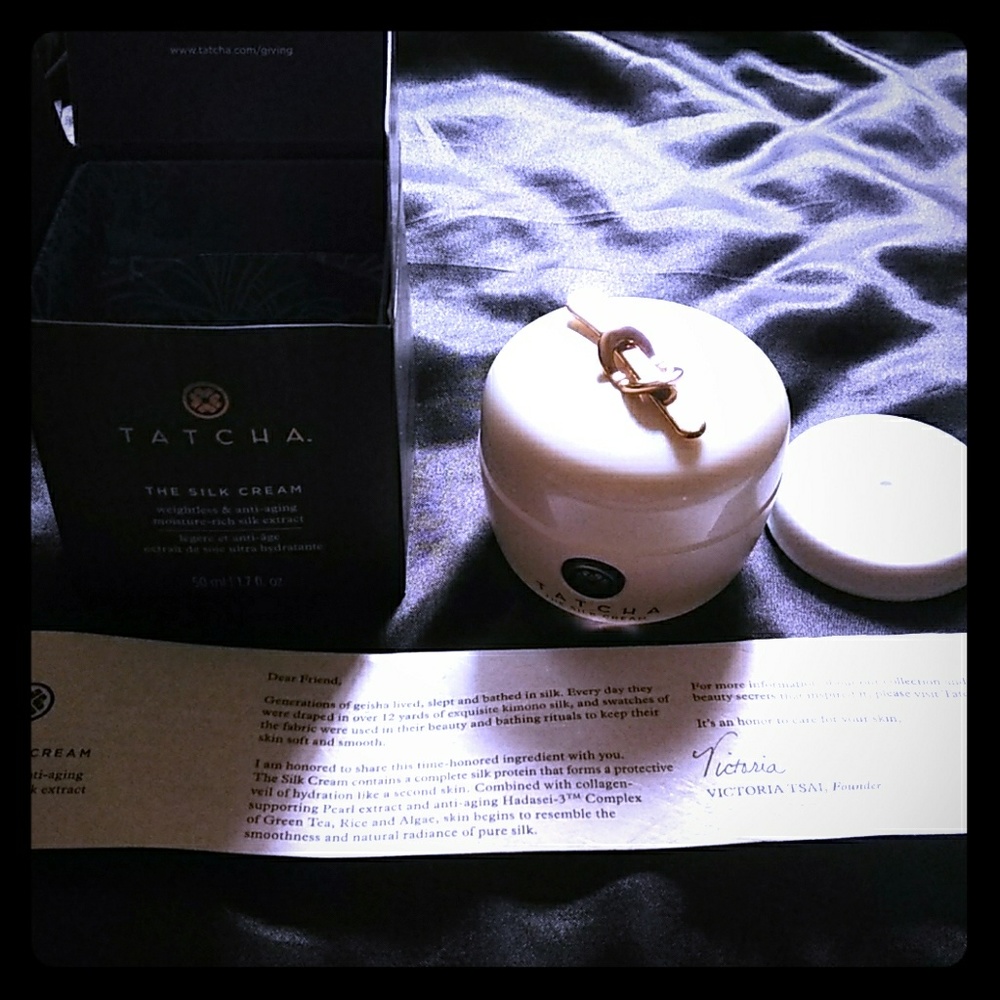 TATCha The silk cream .